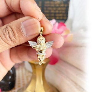 10k Yellow Gold 0.20 Ct Diamond Mini Praying Angel